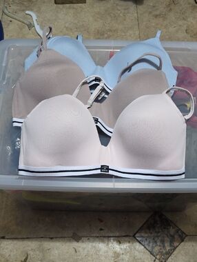 Lucky Brand Trio T-Shirt Bras in Light Pink, Taupe & Light Blue Used Size 38C